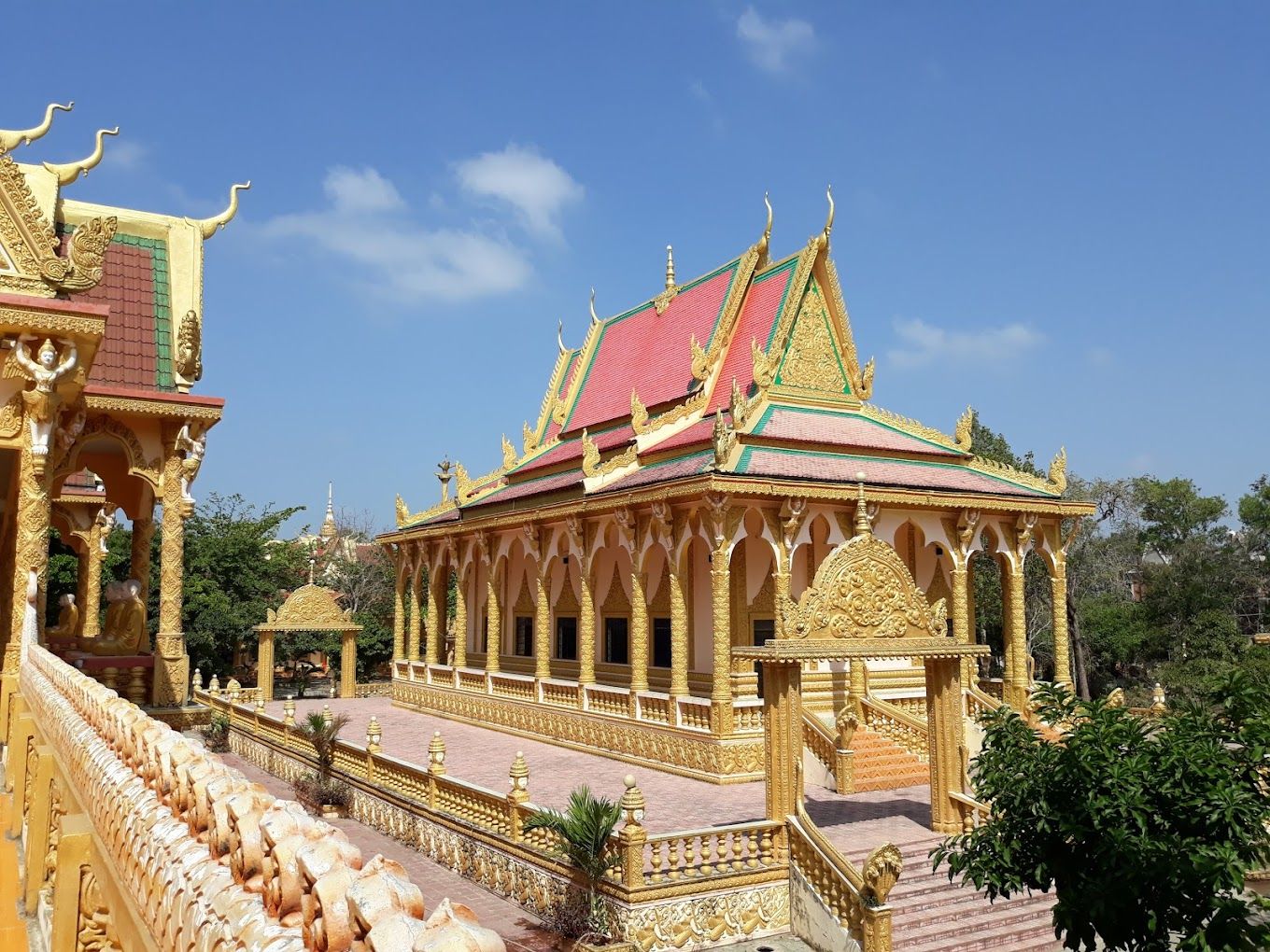 Chùa Phnô Om Pung (Chùa Long Trường)