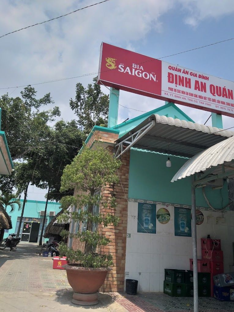 Định An Quán - Ăn uống và Giải trí