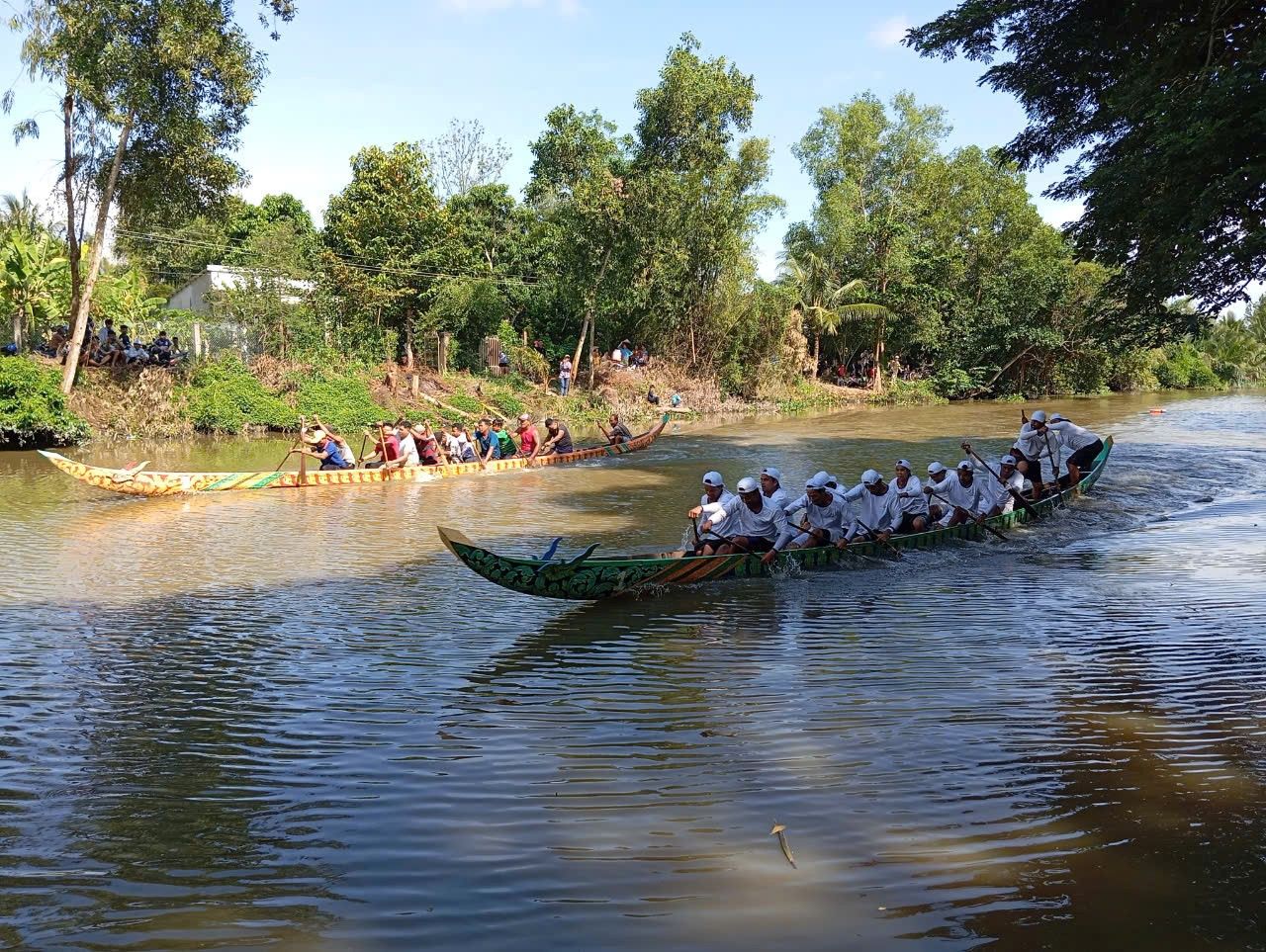 Trà Cú: Tổ chức Giải đua ghe Ngo mini mừng Sêne Đôlta năm 2024